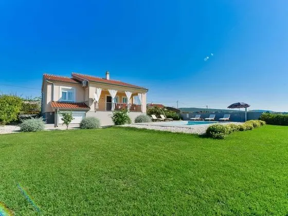 Spacious Villa in Debeljak With Private Swimming Pool - Öne Çıkan Resim