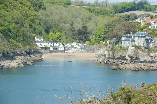 Spacious Detached House With Parking & Views - Plaj
