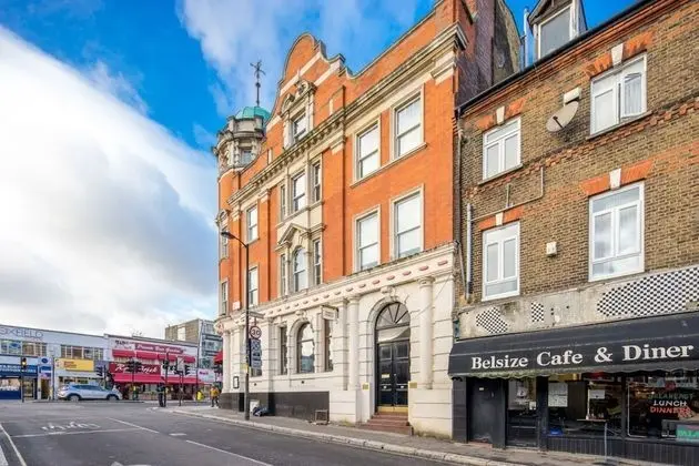 Spacious Duplex Near West Hampstead & Tube