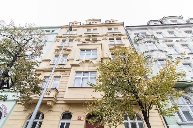 Spacious Duplex by Park&Metro by easyBNB