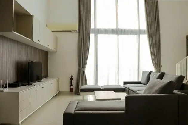 Spacious And Elegant 1Br Loft At Neo Soho Apartment - İç Mekan
