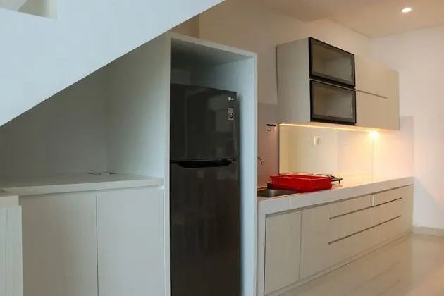 Spacious And Elegant 1Br Loft At Neo Soho Apartment - Mutfak