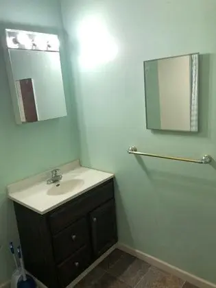 Spacious,elegant 2BR Apartment in Dubuque Downtown - Banyo Tipleri