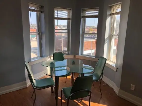 Spacious,elegant 2BR Apartment in Dubuque Downtown - Mutfak