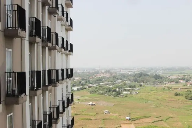 Spacious And Elegant Studio Azalea Suites Apartment