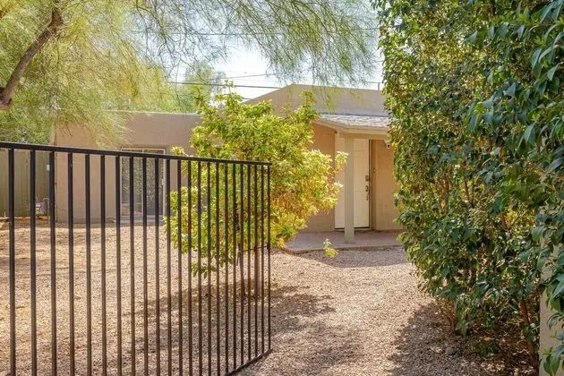Spacious, Exquisite 4-bed Home in Tucson