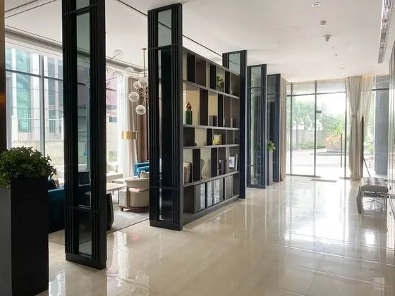 Spacious And Exquisite Studio Plus Apartment At Grand Sungkono Lagoon - Lobi