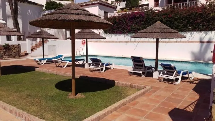 Spacious Family Benahavis Retreat - Havuz