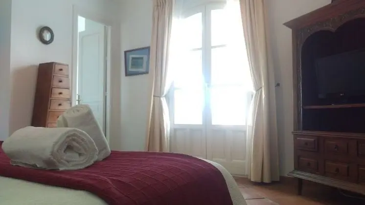 Spacious Family Benahavis Retreat - Oda