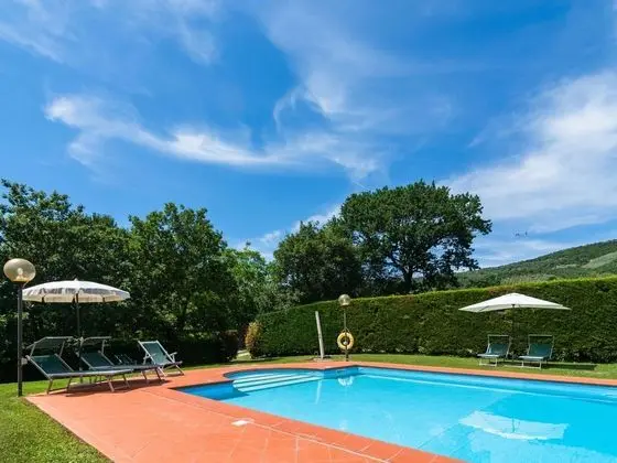 Spacious Farmhouse in Castiglion Fiorentino With Garden