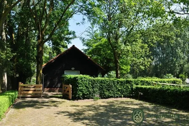 Spacious Farmhouse near Forest in Heeze-Leende - Dış Mekan