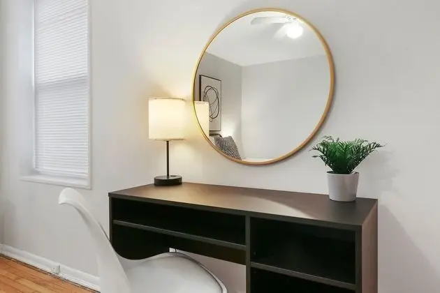 Spacious & Furnished 3BR Apt Rogers Park