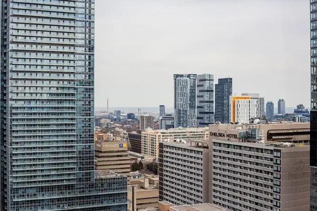 Spacious Furnished Apartment - Sleeps 4 With Walkout Balcony, Parking Available