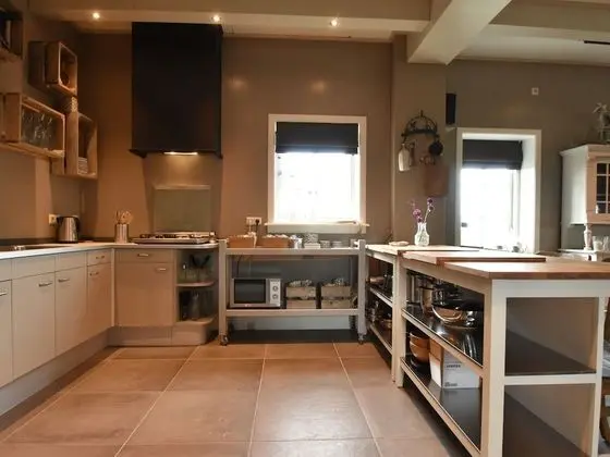 Spacious Holiday Home in Beemster near Windmill - Mutfak