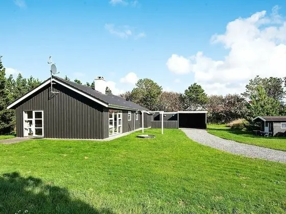 Spacious Holiday Home in Blavand Jutland With Sauna