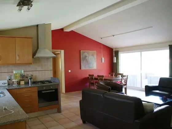 Spacious Holiday Home in Covas - Oda Düzeni