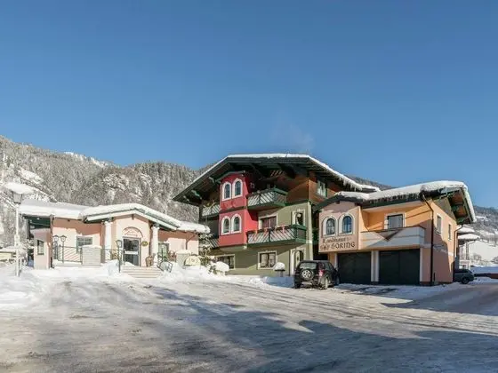 Spacious Holiday Home in Goldegg near Ski Area - Öne Çıkan Resim