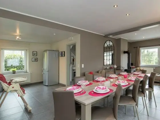 Spacious Holiday Home in Grand-halleux Near Vielsalm - Yerinde Yemek