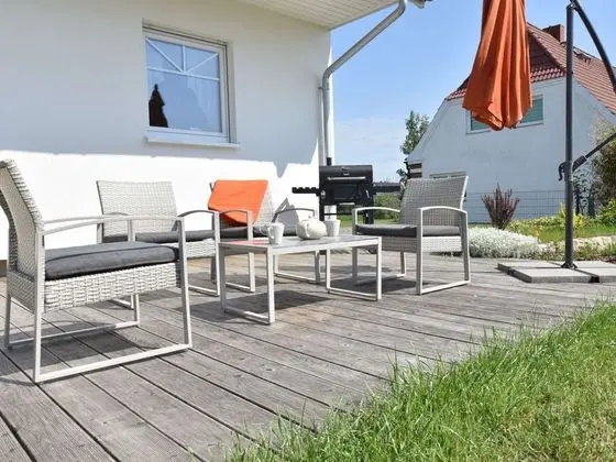 Spacious Holiday Home in Hornstorf With Trampoline - Dış Mekan