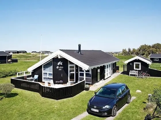 Spacious Holiday Home in Lønstrup With Whirlpool