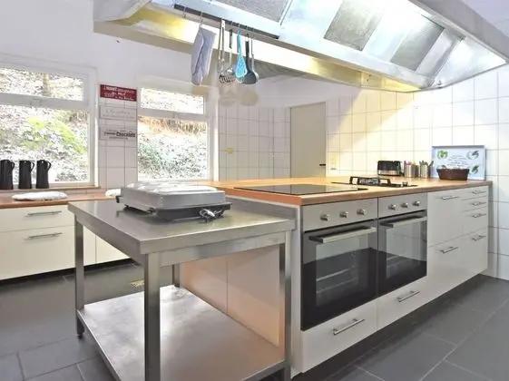 Spacious Holiday Home in Löwensen Lower Saxony near Forest - Mutfak