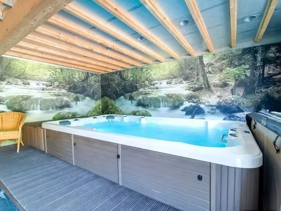 Spacious Holiday Home in Malmedy near Nature Parc High Venn - Havuz