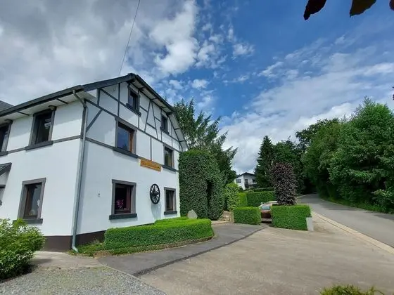 Spacious Holiday Home in Malmedy near Nature Parc High Venn - Öne Çıkan Resim