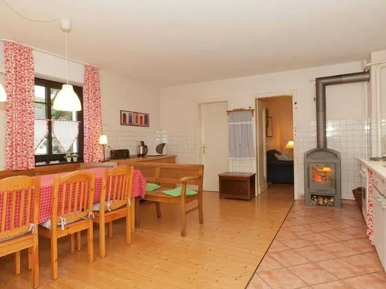 Spacious Holiday Home in Menkhausen near Ski Area - Yerinde Yemek