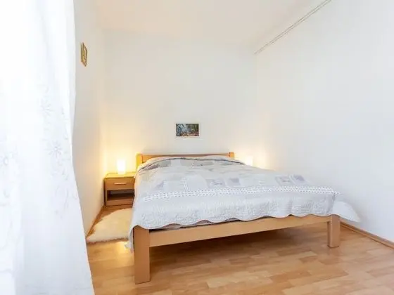 Spacious Holiday Home near Sea - Oda