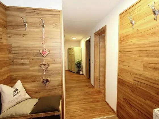 Spacious Holiday Home Near Ski Area in Kaltenbach - Lobi