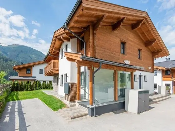 Spacious Holiday Home in Niedernsill With Sauna - Dış Mekan