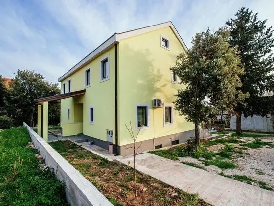 Spacious Holiday Home in Pakoštane near Sea - Öne Çıkan Resim