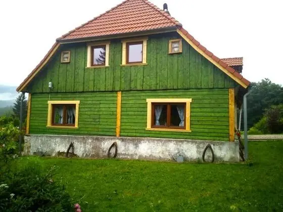 Spacious Holiday Home in Piechowice With Garden - Dış Mekan