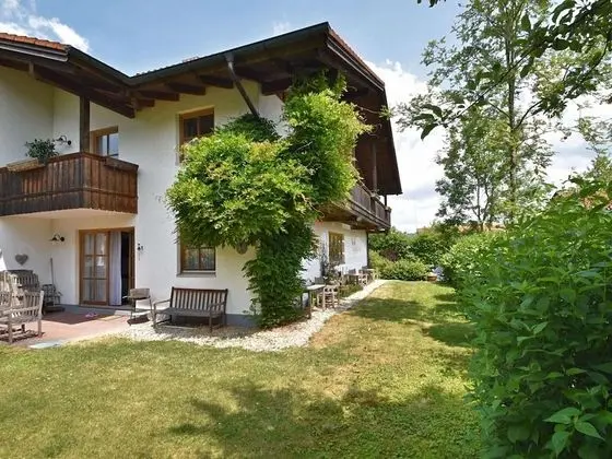 Spacious Holiday Home in Rinchnach With Garden - Dış Mekan