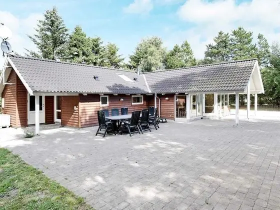 Spacious Holiday Home in Rodby With Outdoor Dining Table