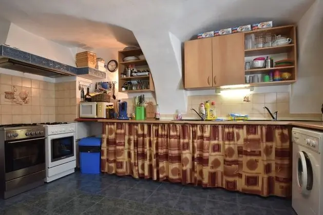 Spacious Holiday Home in Rudnik With Private Pool - Mutfak