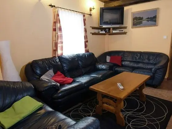 Spacious Holiday Home in Rudnik With Private Pool - Oda Düzeni