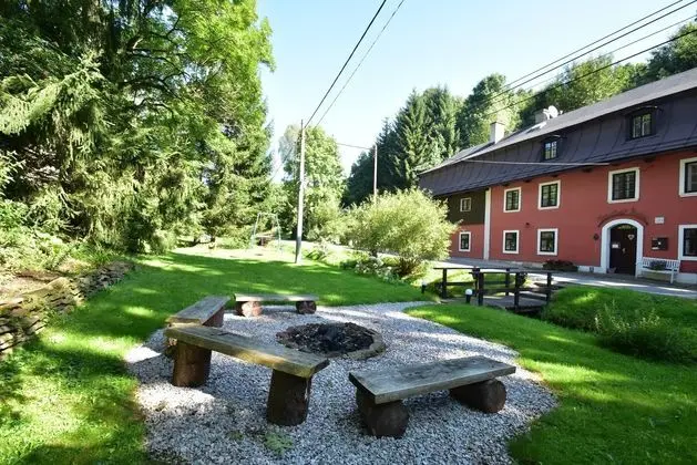 Spacious Holiday Home in Rudnik With Private Pool - Öne Çıkan Resim