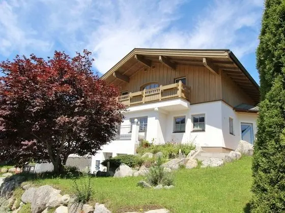 Spacious Holiday Home in Salzburg With Mountain View - Dış Mekan