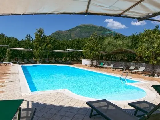 Spacious Holiday Home in San Cipriano Picentino With Terrace - Havuz