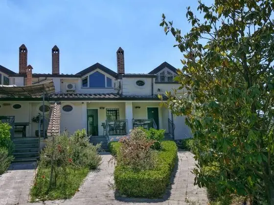 Spacious Holiday Home in San Cipriano Picentino With Terrace - Öne Çıkan Resim