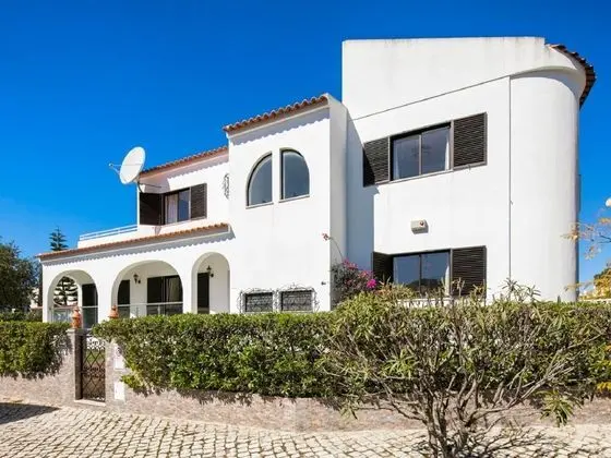 Spacious Holiday Home in Vilamoura With Private Pool - Dış Mekan