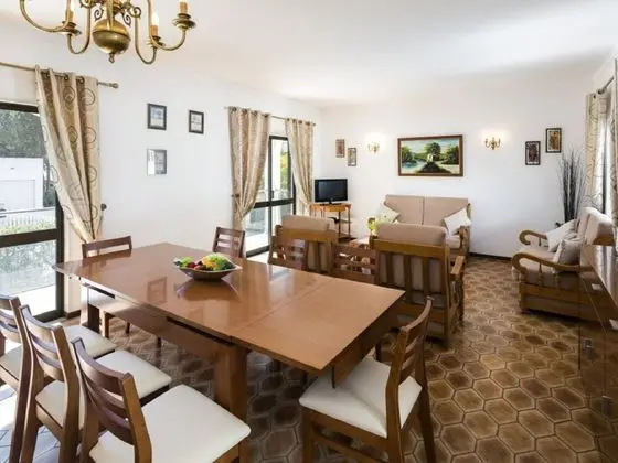Spacious Holiday Home in Vilamoura With Private Pool - Yerinde Yemek
