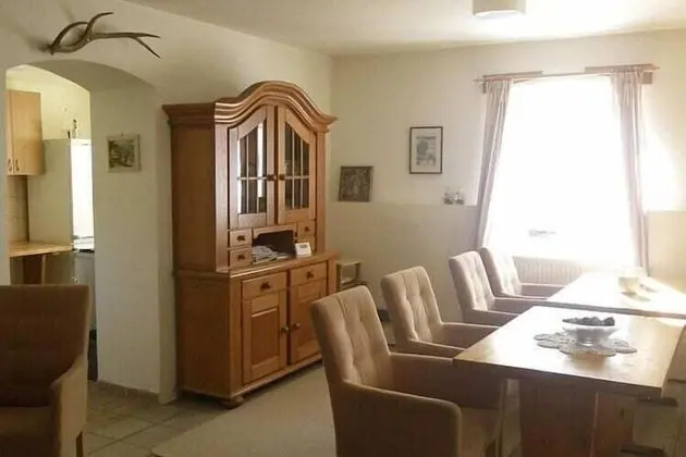 Spacious Holiday Home in Zlabek With Sauna and Swimming Pool - Yerinde Yemek