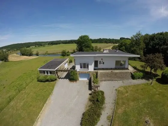 Spacious Villa with Hot Tub & Sauna in Ardennes