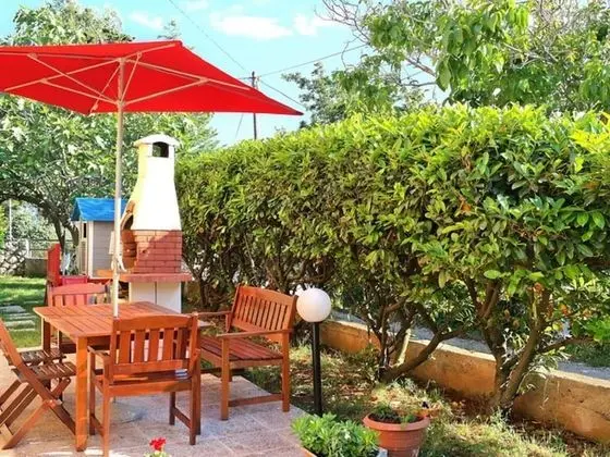 Spacious House Apartment With Terrace, Near the Beach