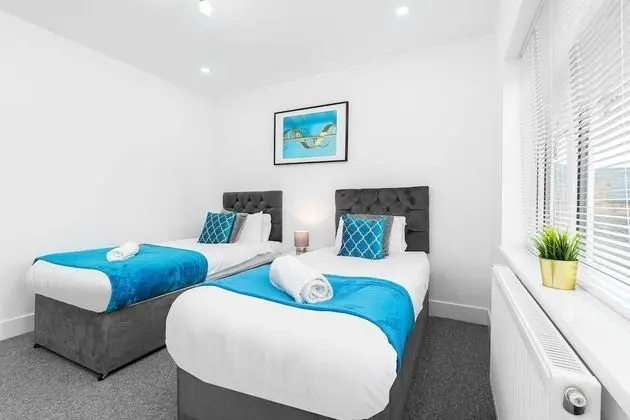 Spacious House With Garden Close to Birmingham City Centre