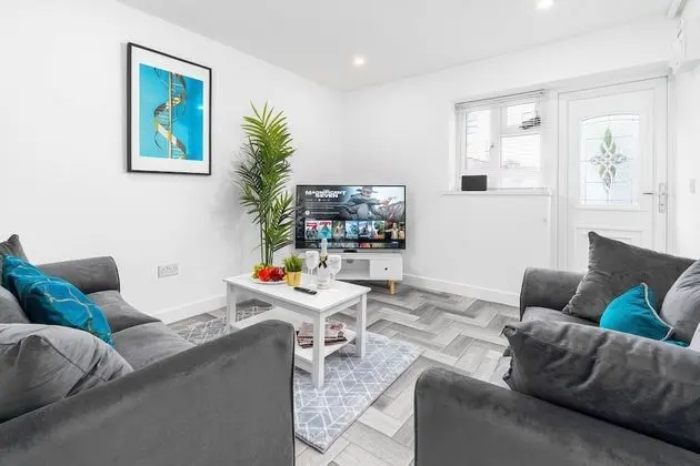 Spacious House With Garden Close to Birmingham City Centre - Oda Düzeni
