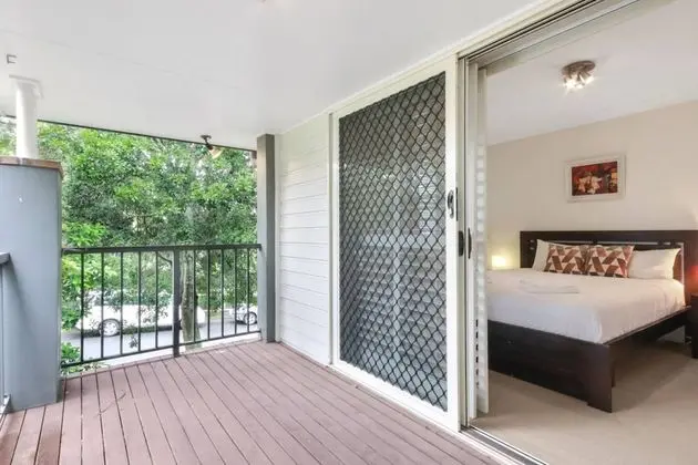 Spacious Inner South Townhouse Apartment Near to the CBD - Dış Mekan