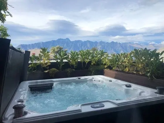 Spacious Lake View Townhouse Unbelievable SPA - Spa